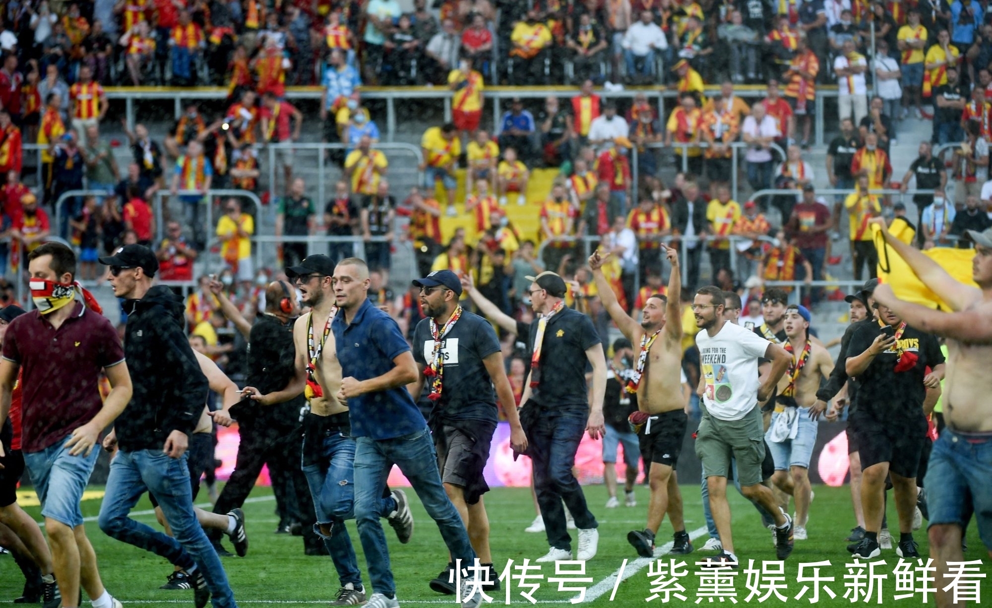 塑料PP液下泵立式耐酸碱槽内泵化工冷却脱硫泵喷淋塔循环水泵防腐